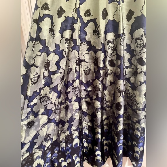 Banana Republic floral maxi dress - Picture 5 of 6